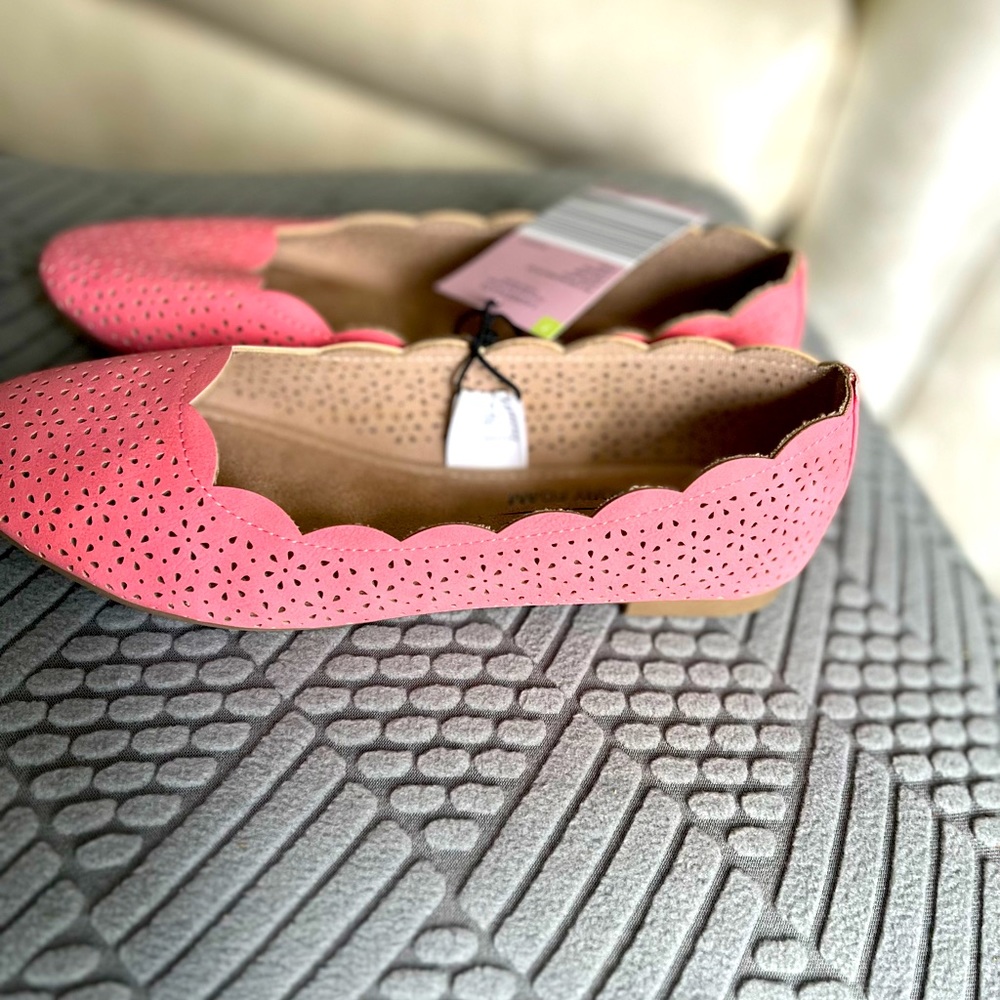 Serra Memory Foam Flats. NWT Pink